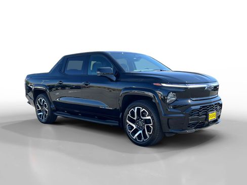 New 2024 Chevrolet Silverado EV RST image 7