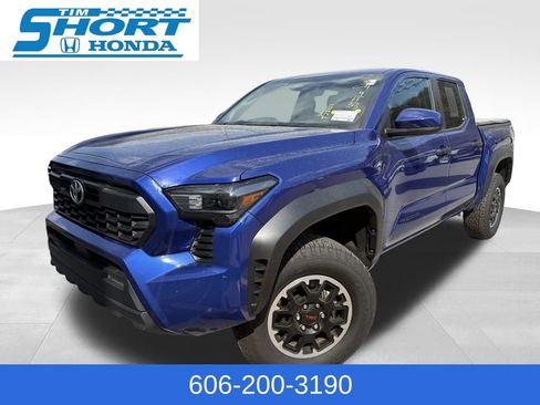 Used 2025 Toyota Tacoma TRD Off-Road AWD/4WD image 1