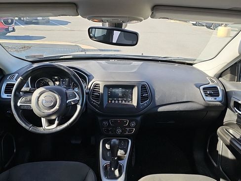 Used 2019 Jeep Compass Sport w/ Cold Weather Group image 8