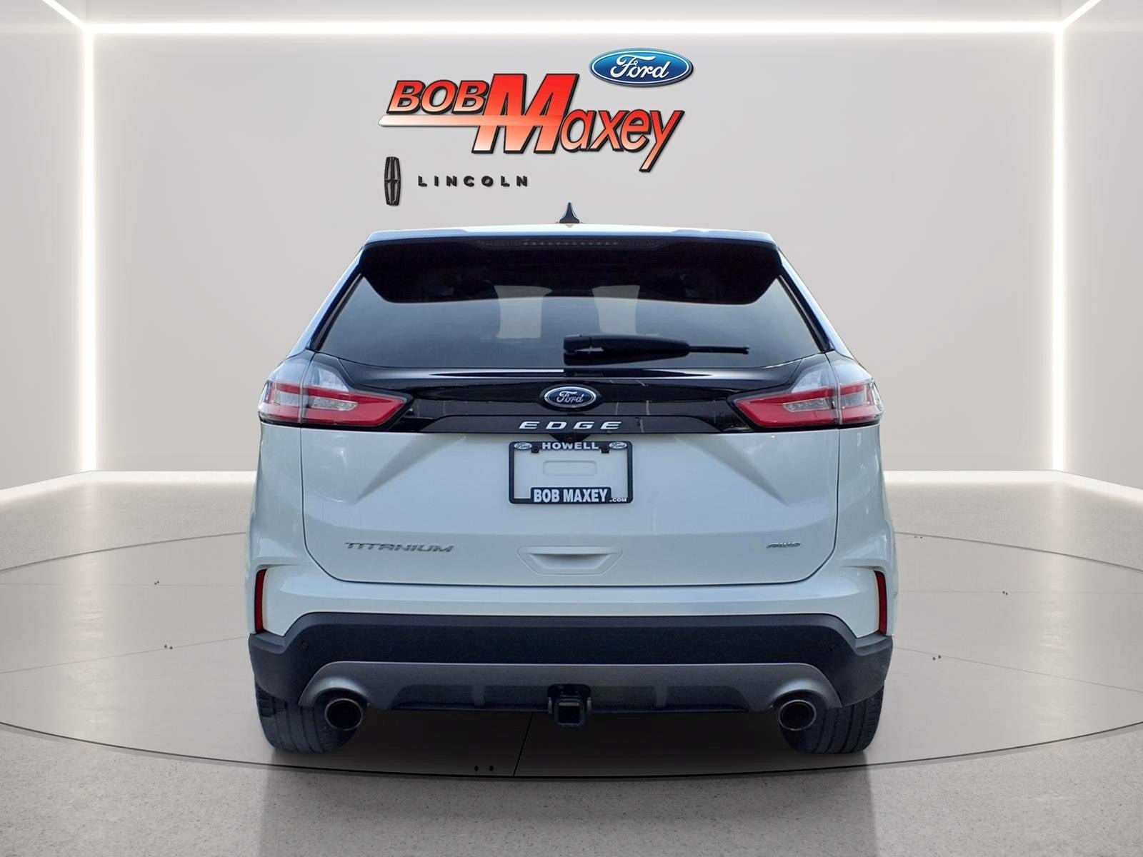 Used 2023 Ford Edge Titanium w/ Class II Trailer Tow Package AWD/4WD image 6
