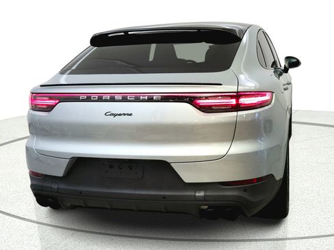 Used 2023 Porsche Cayenne Coupe AWD/4WD image 6