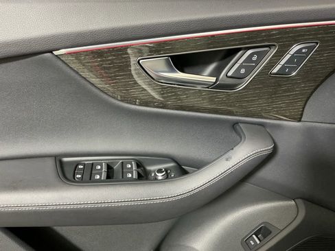 Used 2025 Audi Q7 3.0T Premium Plus AWD/4WD image 18
