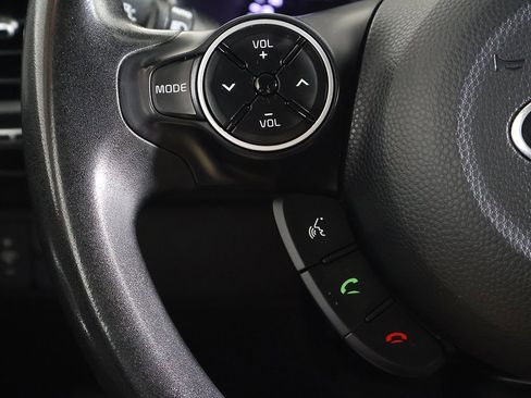 Used 2017 Kia Soul + image 33