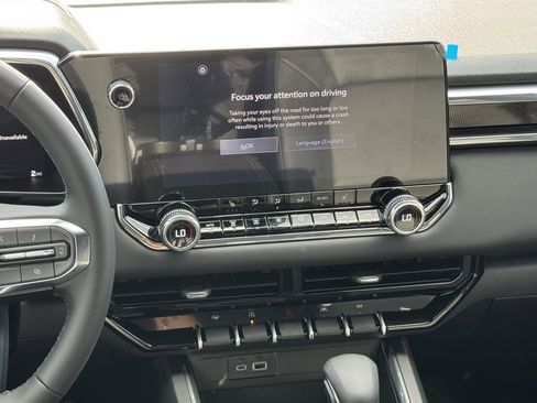 New 2026 GMC Canyon Elevation w/ Convenience Package image 16