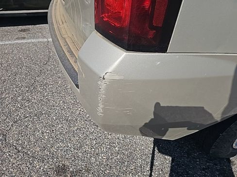 Used 2016 Chevrolet Tahoe LT image 4