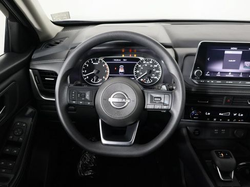 Used 2024 Nissan Rogue SV AWD/4WD image 7