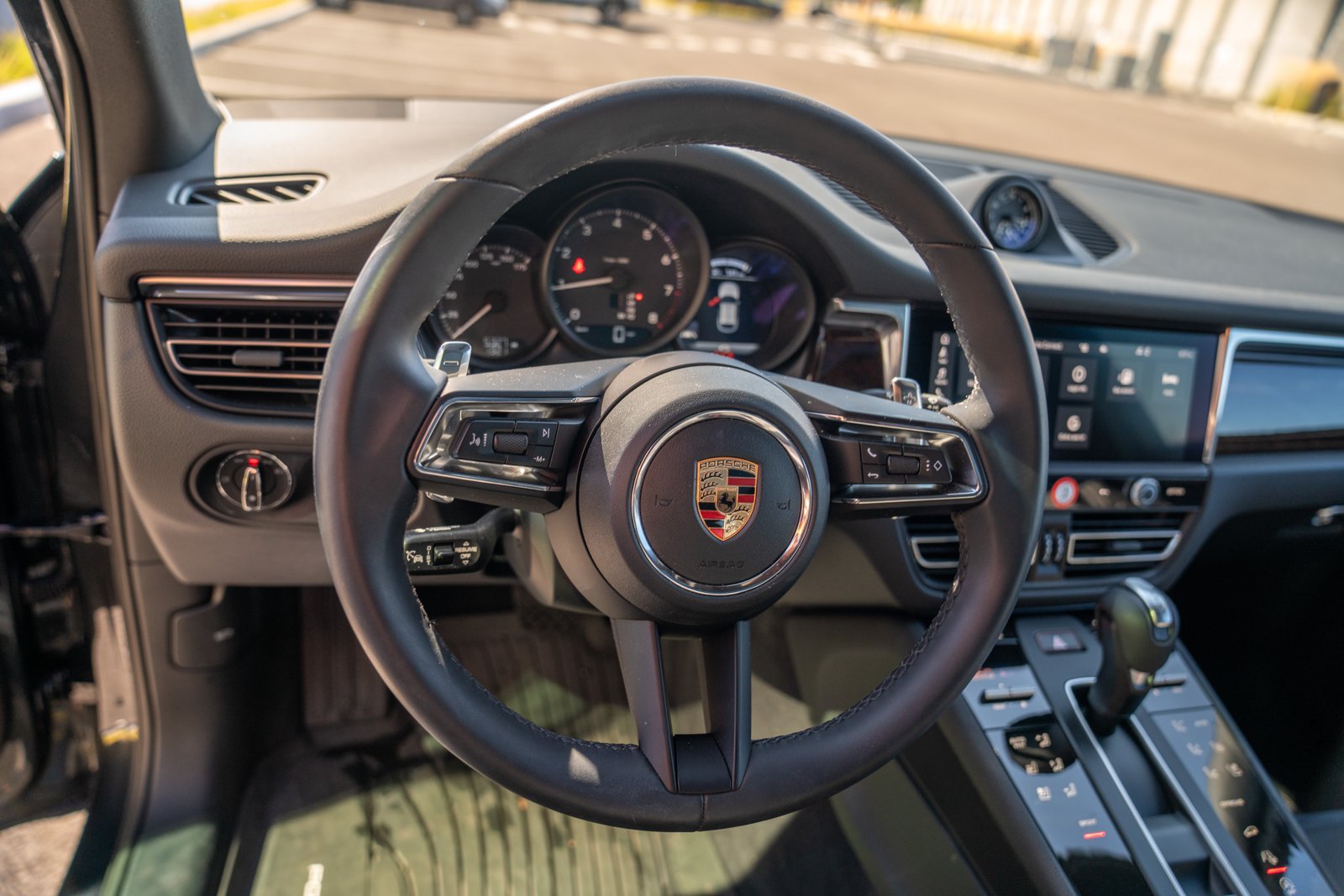 Certified 2026 Porsche Macan AWD/4WD image 14