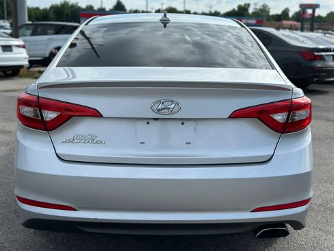 Used 2015 Hyundai Sonata SE w/ Option Group 09 FWD image 7