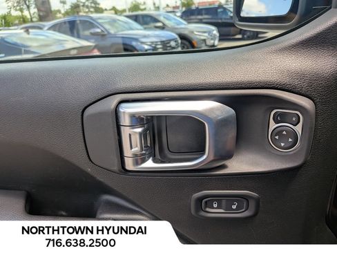 Used 2026 Jeep Gladiator Mojave AWD/4WD image 29