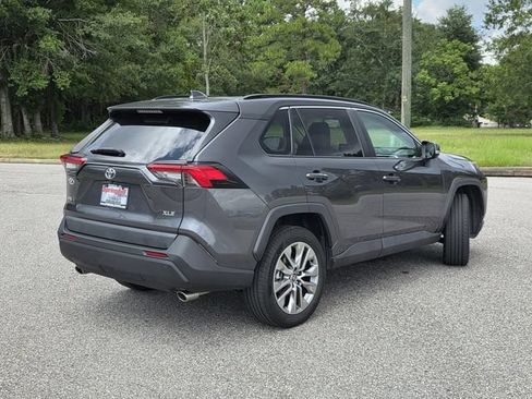 Used 2023 Toyota RAV4 XLE Premium FWD image 5
