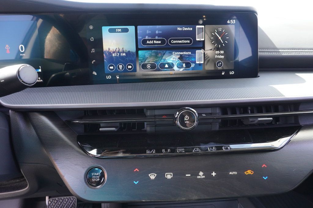 Certified 2025 Nissan Murano SV FWD image 19