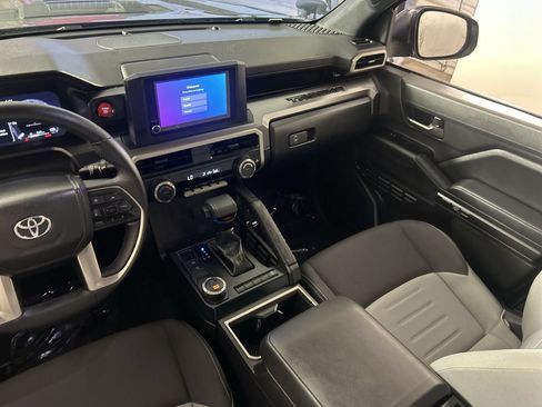 Used 2025 Toyota Tacoma TRD Sport RWD image 22
