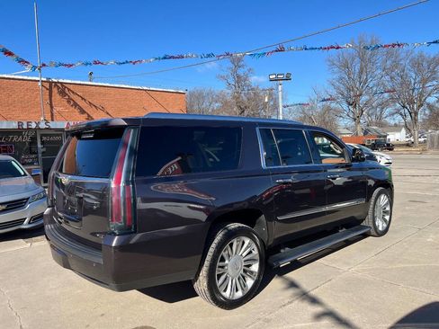 Used 2015 Cadillac Escalade ESV Platinum image 5