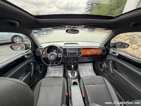 Used 2013 Volkswagen Beetle 2.5 Fender FWD image 22