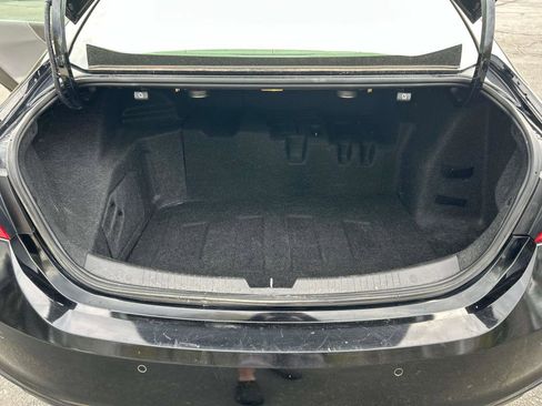 Used 2017 Chevrolet Malibu Hybrid w/ Leather Package image 8