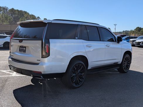 Used 2023 Cadillac Escalade Premium Luxury image 9