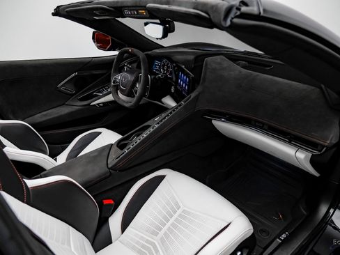 Used 2023 Chevrolet Corvette Stingray Premium Conv w/ Z51 Performance Package image 55