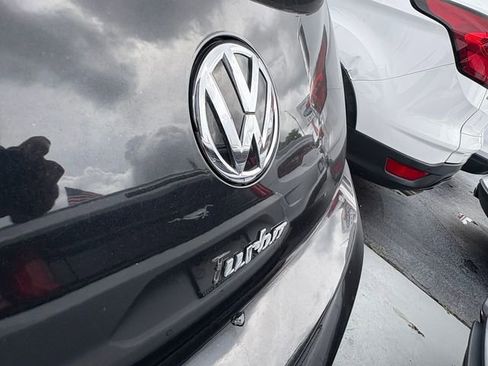 Used 2013 Volkswagen Beetle Turbo image 6