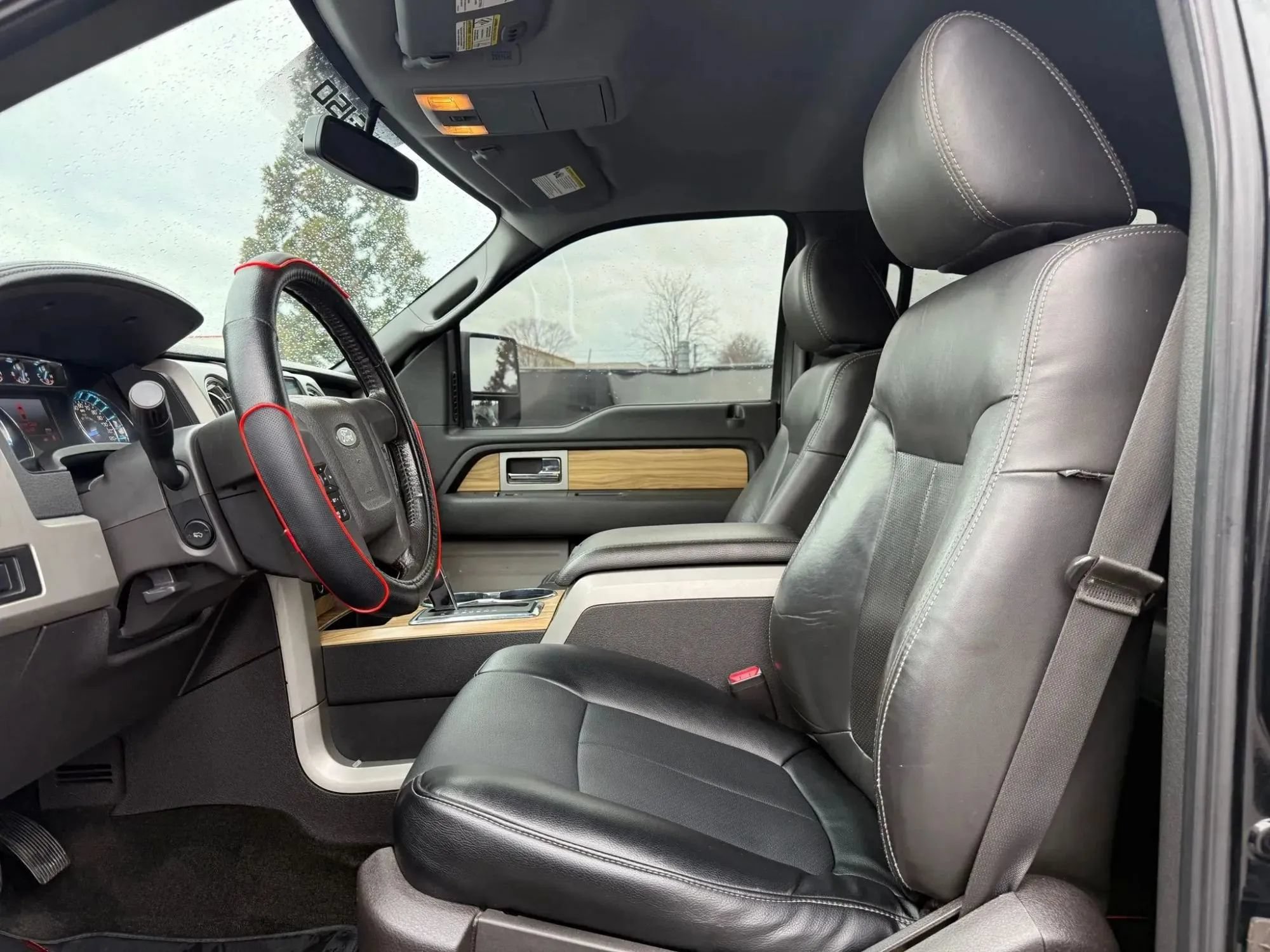 Used 2011 Ford F150 Lariat w/ Lariat Plus Pkg RWD image 2