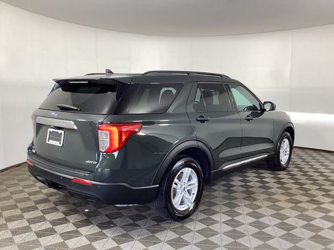 Used 2024 Ford Explorer XLT w/ Class IV Trailer Tow Package AWD/4WD image 2