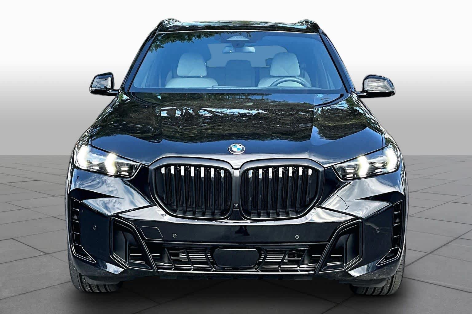 Used 2026 BMW X5 sDrive40i w/ M Sport Package RWD image 4