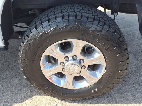 Used 2024 RAM 2500 Big Horn AWD/4WD image 10