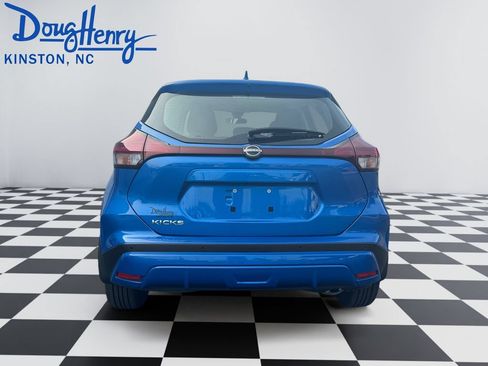 Used 2024 Nissan Kicks S FWD image 4