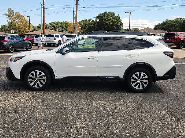 Used 2022 Subaru Outback Premium AWD/4WD image 2