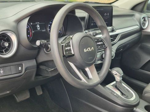 Certified 2024 Kia Forte LXS FWD image 3