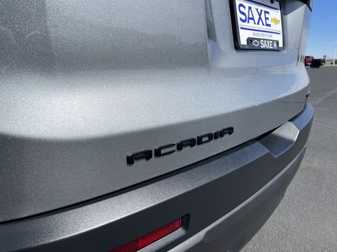 Used 2023 GMC Acadia SLT w/ Elevation Edition image 29