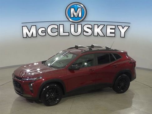 Certified 2024 Chevrolet Trax ACTIV w/ Driver Confidence Package image 1