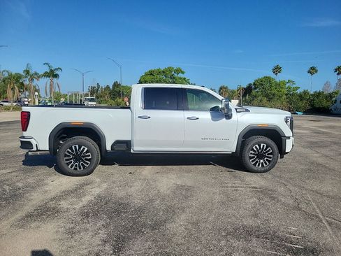 New 2026 GMC Sierra 2500 Denali Ultimate AWD/4WD image 4
