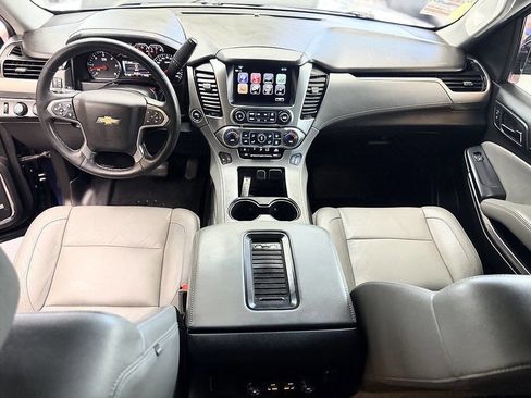 Used 2017 Chevrolet Tahoe LT w/ Luxury Package AWD/4WD image 7