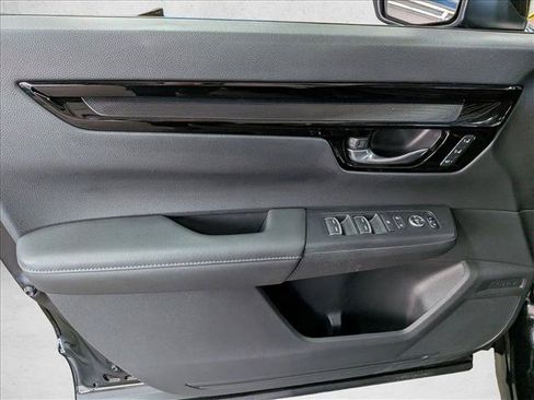 Used 2025 Honda CR-V EX-L image 11