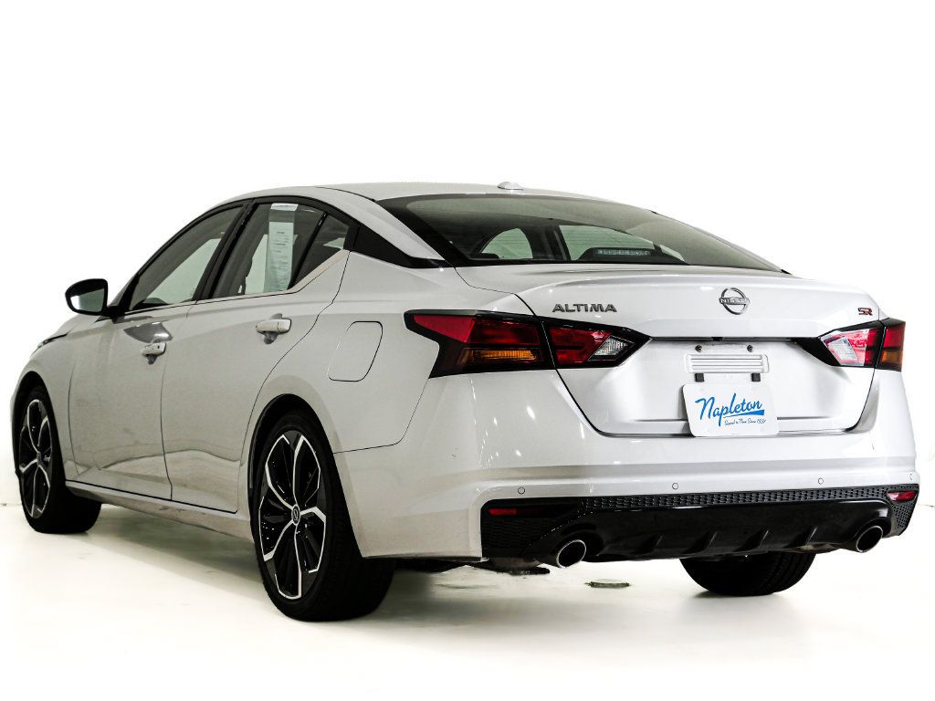 Used 2024 Nissan Altima 2.5 SR FWD image 8