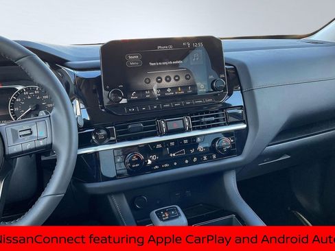 New 2025 Nissan Pathfinder SL image 10