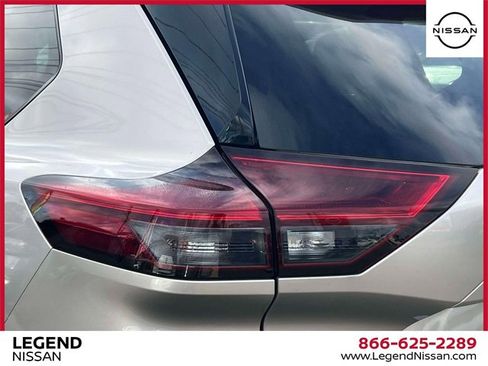 Certified 2023 Nissan Rogue SL w/ SL Premium Package image 11