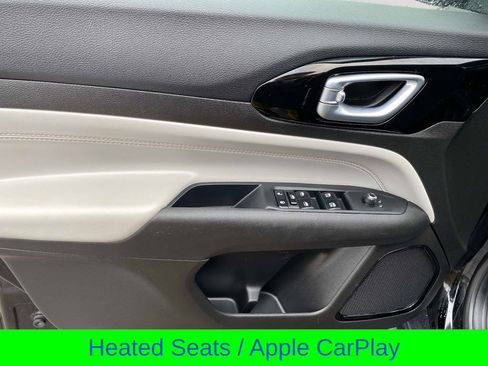 Used 2025 Jeep Compass Limited image 24