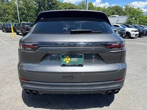 Used 2022 Porsche Cayenne AWD/4WD image 19