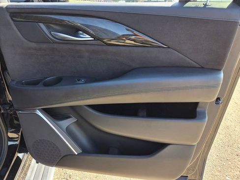 Used 2017 Cadillac Escalade ESV Platinum AWD/4WD image 50