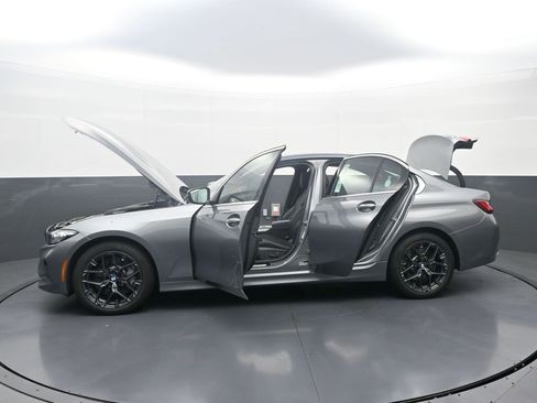 New 2025 BMW 330i xDrive Sedan w/ Convenience Package image 39