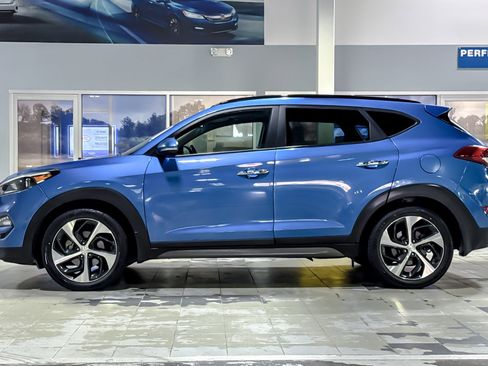 Used 2016 Hyundai Tucson Limited w/ Option Group 03 image 2