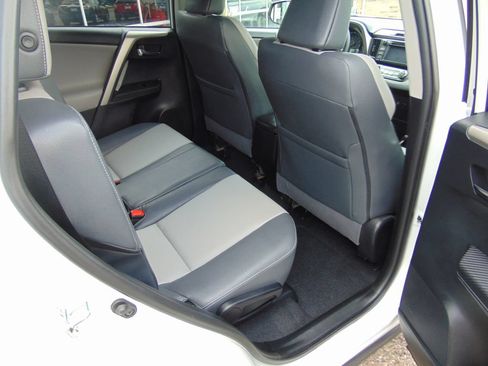Used 2014 Toyota RAV4 Limited AWD/4WD image 4