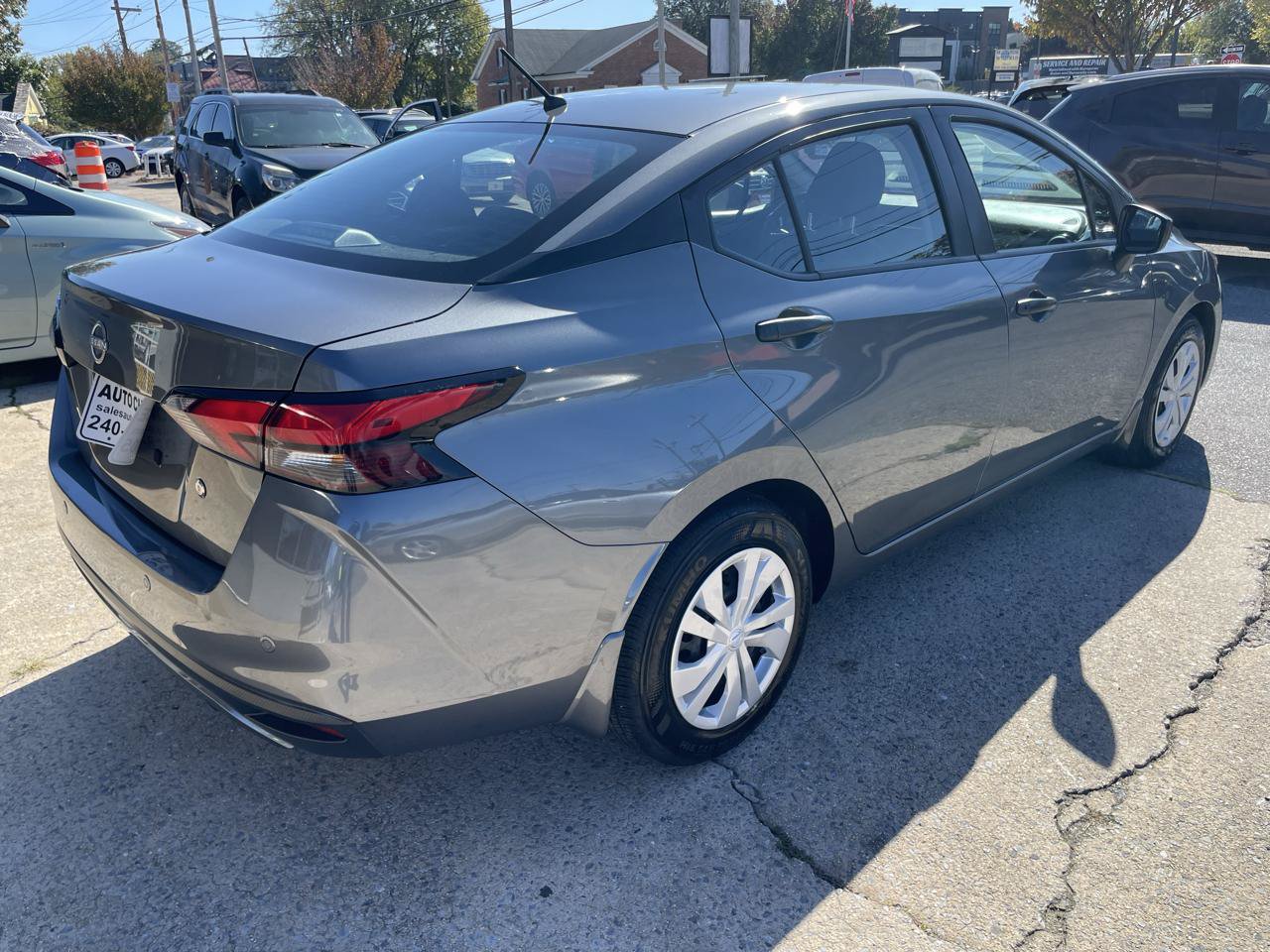 Used 2025 Nissan Versa S w/ Trunk Package FWD image 18