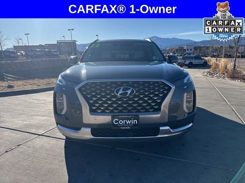 Used 2022 Hyundai Palisade Calligraphy image 2