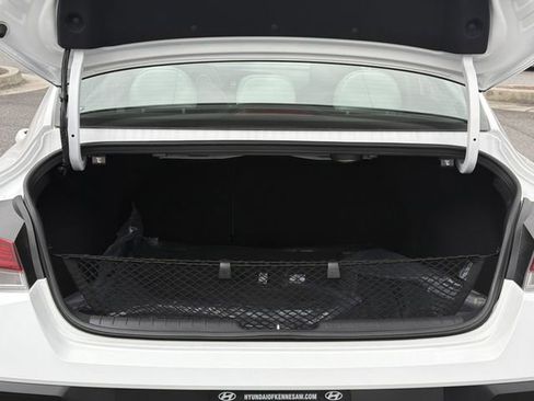 New 2026 Hyundai Elantra Limited image 18