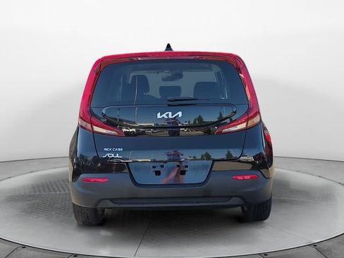 Used 2022 Kia Soul LX w/ Technology Package FWD image 4