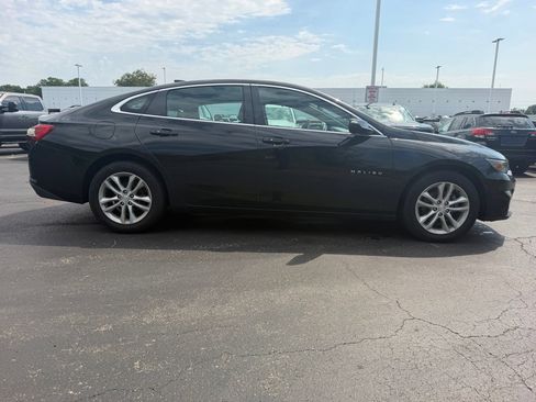 Used 2016 Chevrolet Malibu LT w/ Leather Package FWD image 5