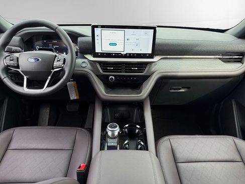 New 2026 Ford Explorer Platinum RWD image 10
