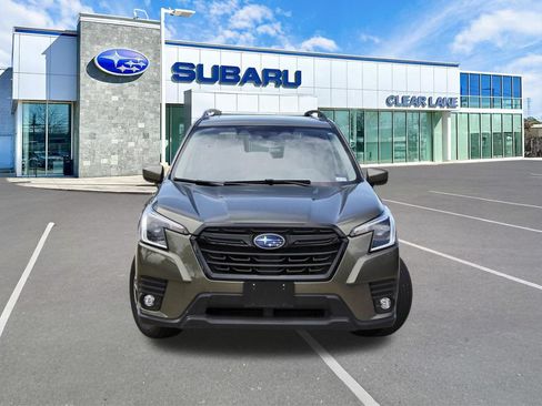 Used 2024 Subaru Forester Premium AWD/4WD image 2